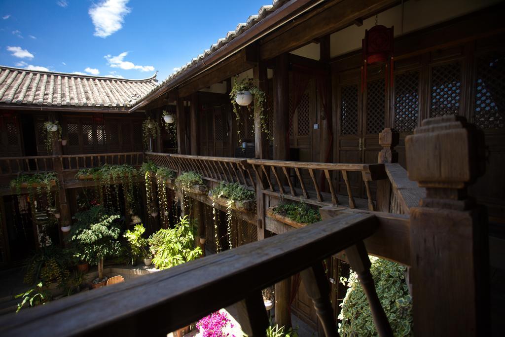 Lijiang Emerald Bay Inn Exterior photo